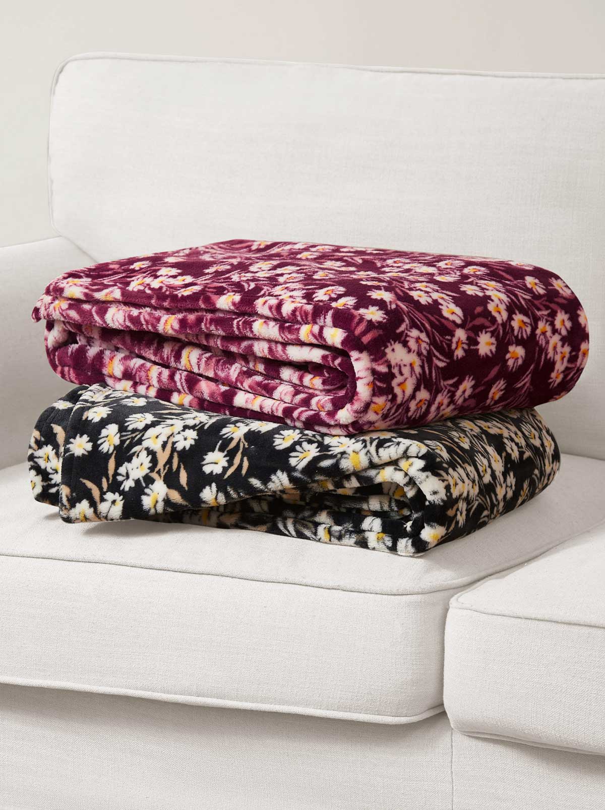 Wildflower Park Plush Throw in Wine Red
