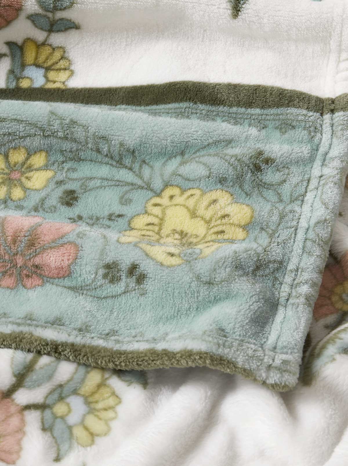Serenity Plush Throw in Sage