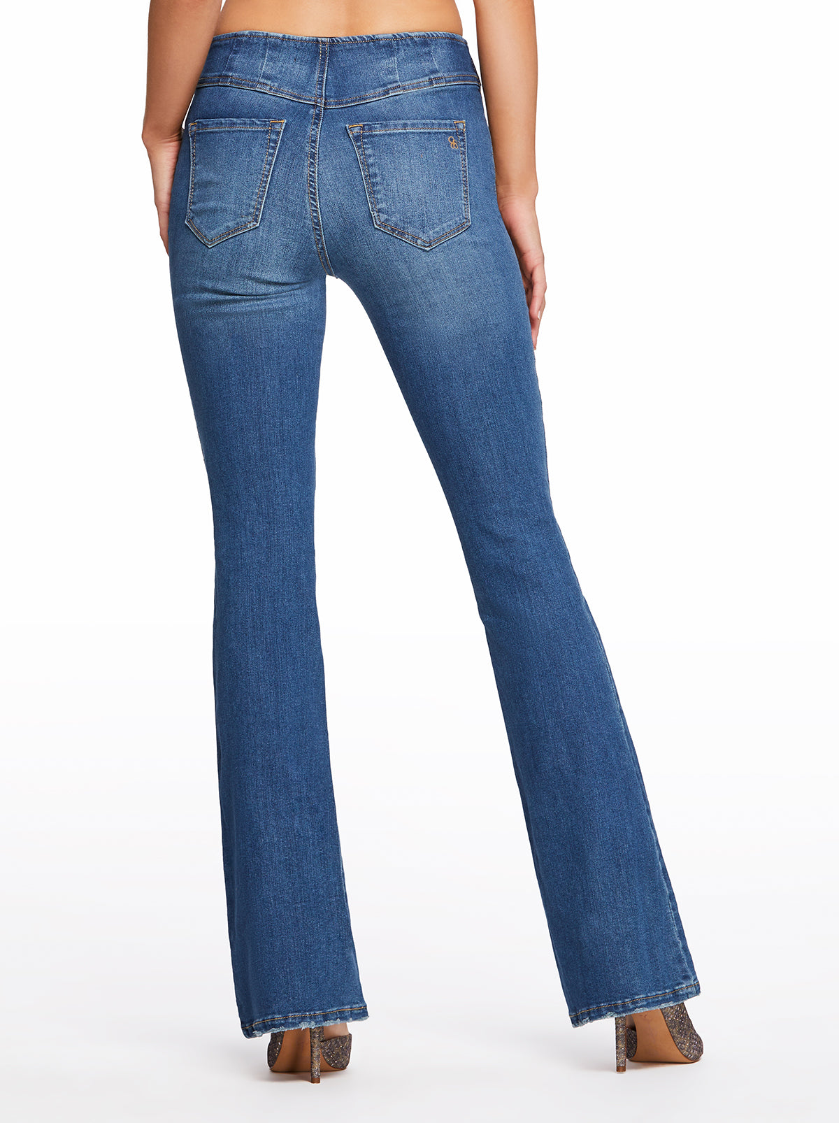 Pull on Flare in Jayda