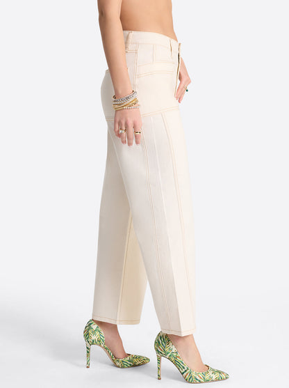 Relaxed Barrel Jeans in Ecru