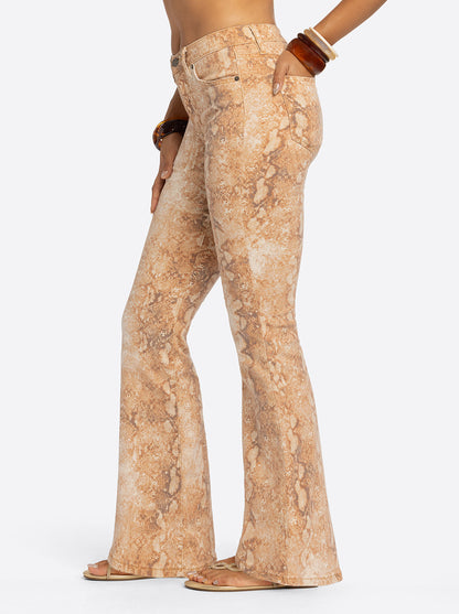 Jessica Simpson 2.0 Stevie Flare Jeans in Snake